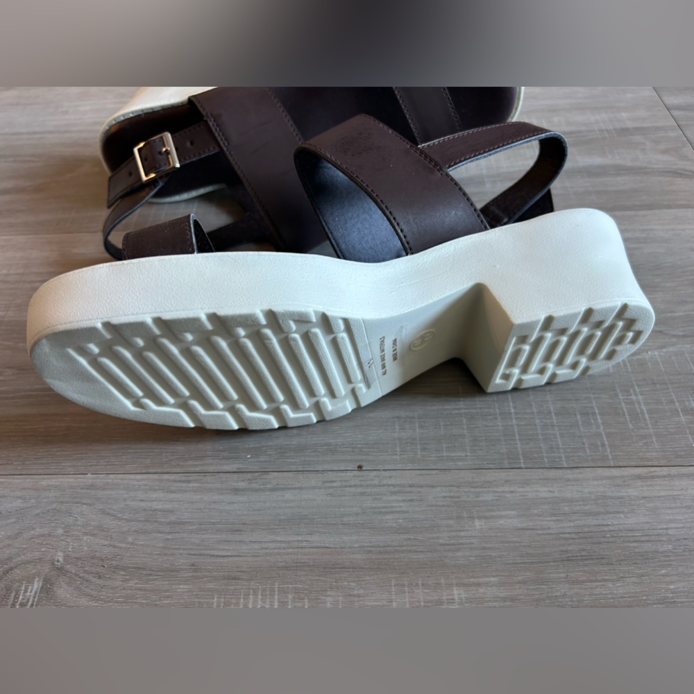 Brown Sandals - Picture 5 of 5